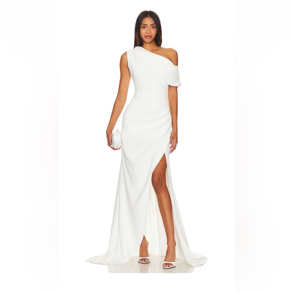 Elliatt Dresses & Skirts - Isadora gown- Elliatt- Small